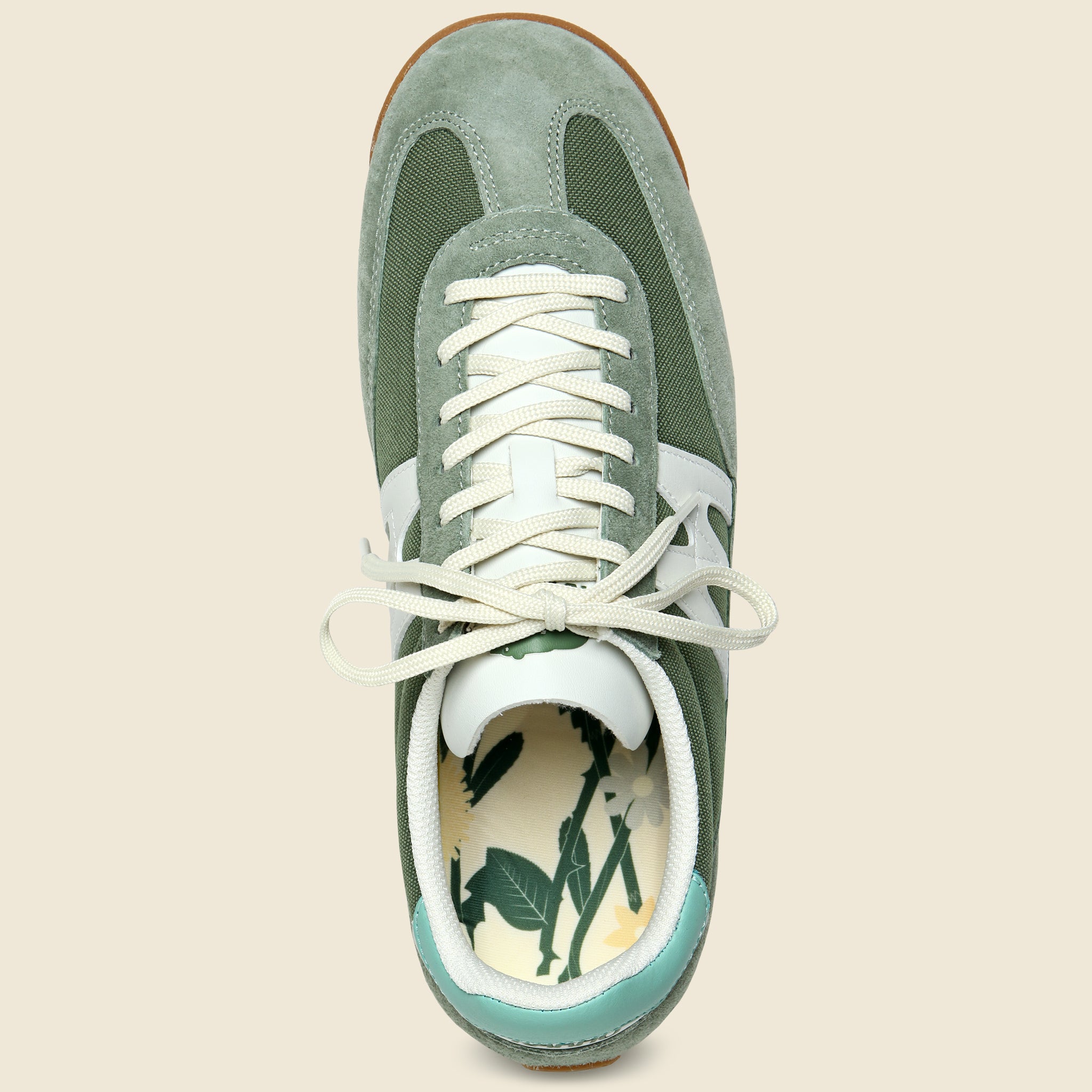
                          Mestari Sneaker - Tea/Lichen - Karhu - STAG Provisions - Shoes - Athletic
                        