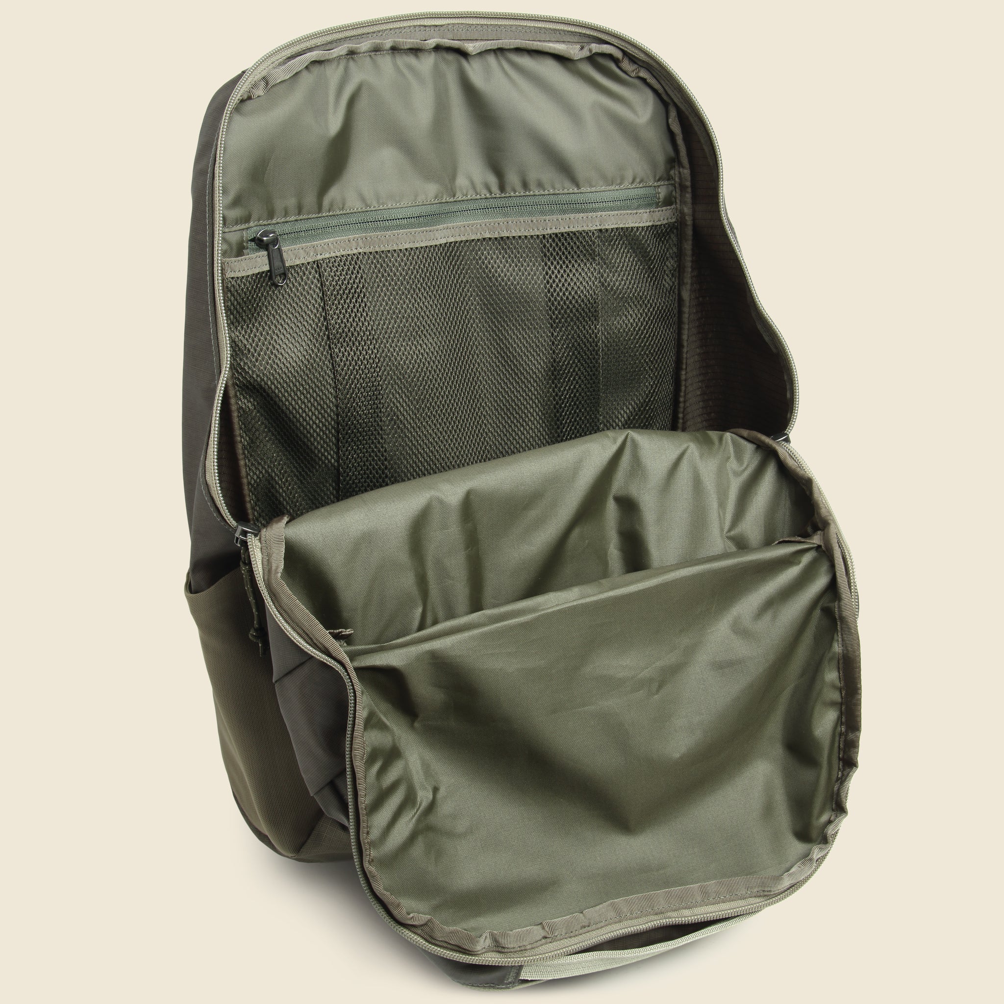 Black Hole Pack 32L - Basin Green - Patagonia - STAG Provisions - Accessories - Bags / Luggage