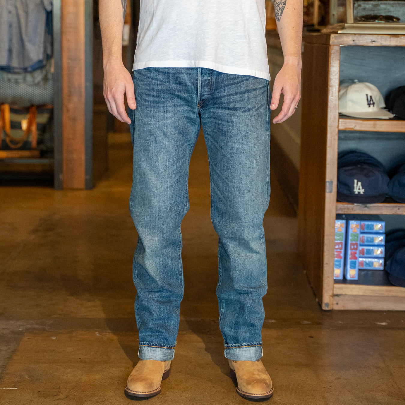 
                          Straight Fit Jean - Hillsview Wash
                        