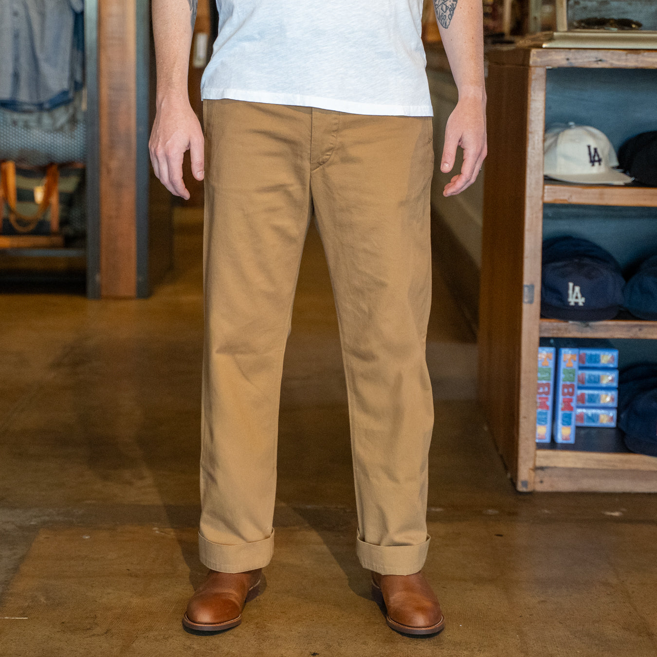 
                          Field Chino - Khaki
                        