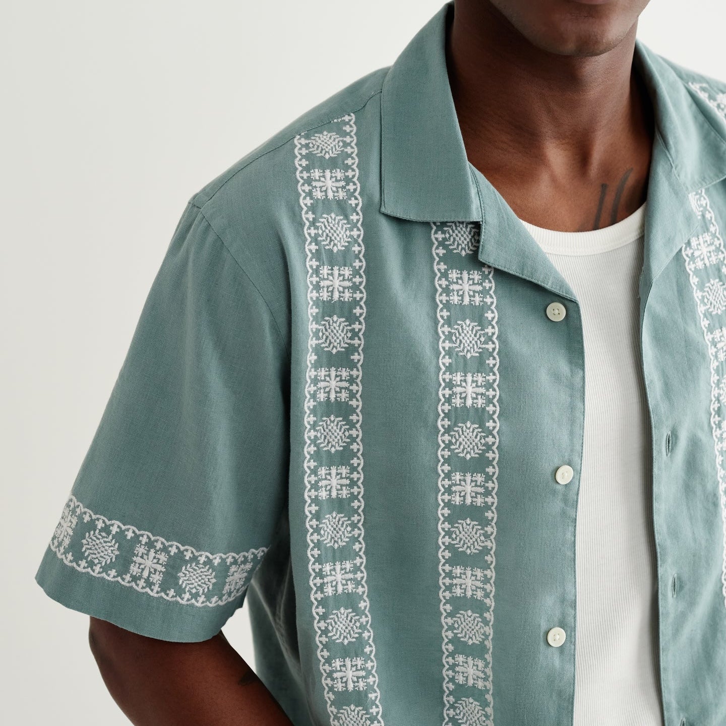 
                          Placement Border Didcot Shirt - Sea Green/Ecru - Wax London - STAG Provisions - Tops - S/S Woven - Other Pattern
                        