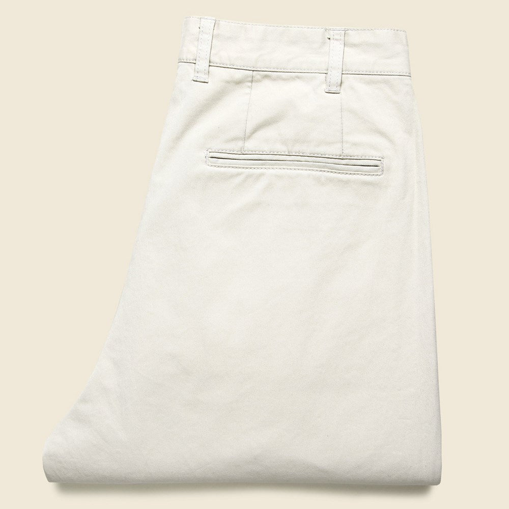 
                          2 Pleats Twill Pant - Cement - BEAMS+ - STAG Provisions - Pants - Twill
                        