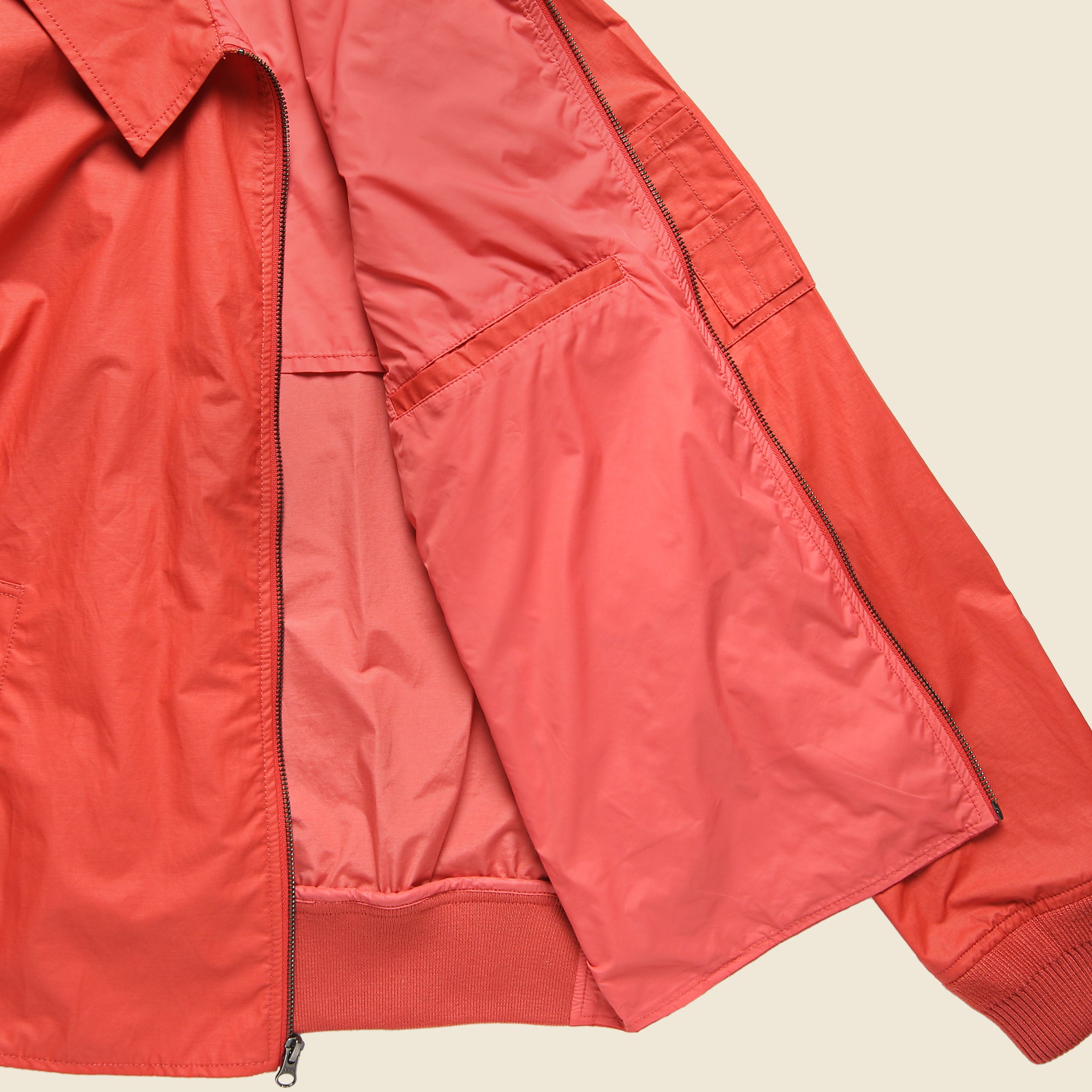 
                          Geneva Windbreaker - Red - Grayers - STAG Provisions - Outerwear - Coat / Jacket
                        