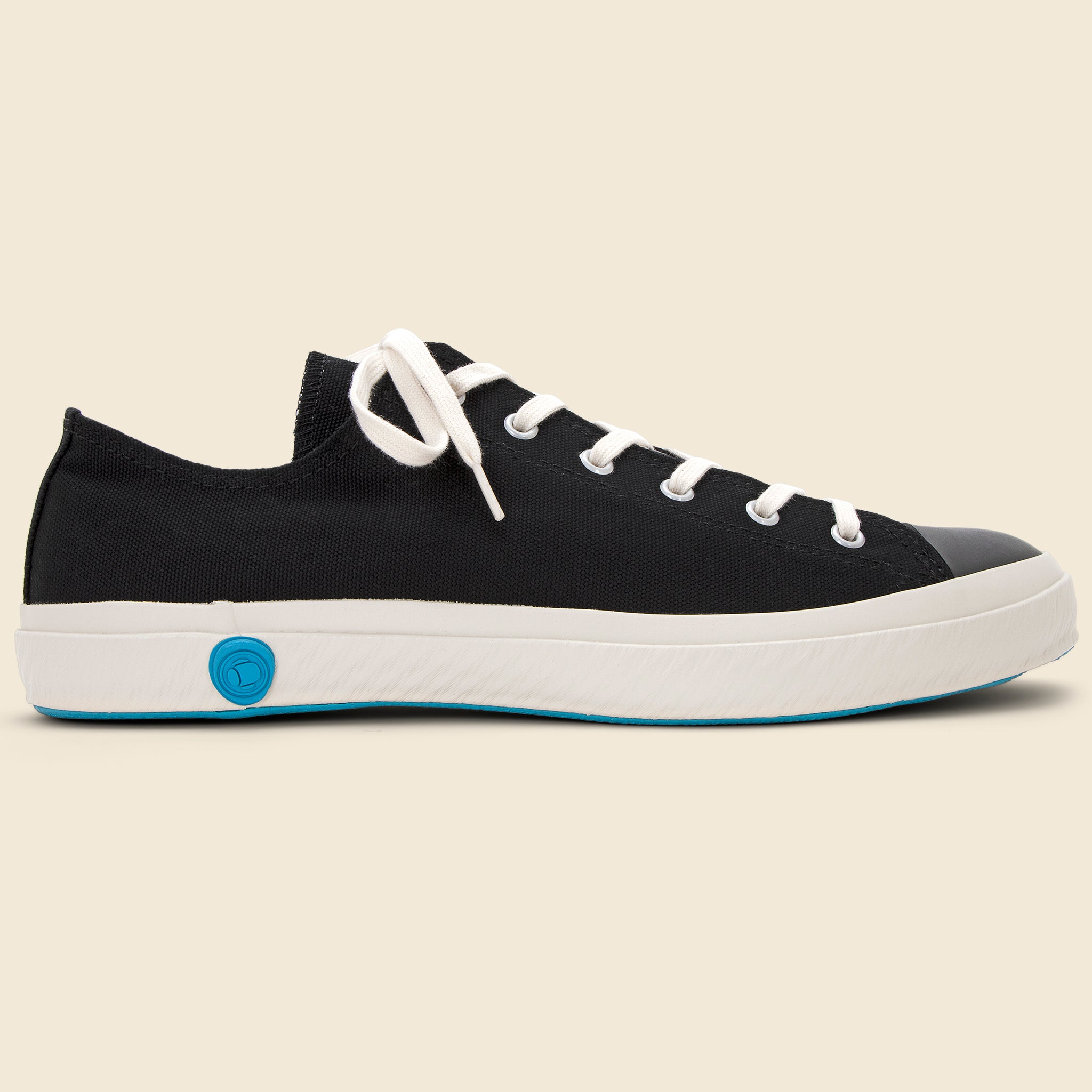 Shoes Like Pottery 01-JP Lo Sneaker in Black handcrafted in Japan with durable canvas and signature vulcanized rubber sole.